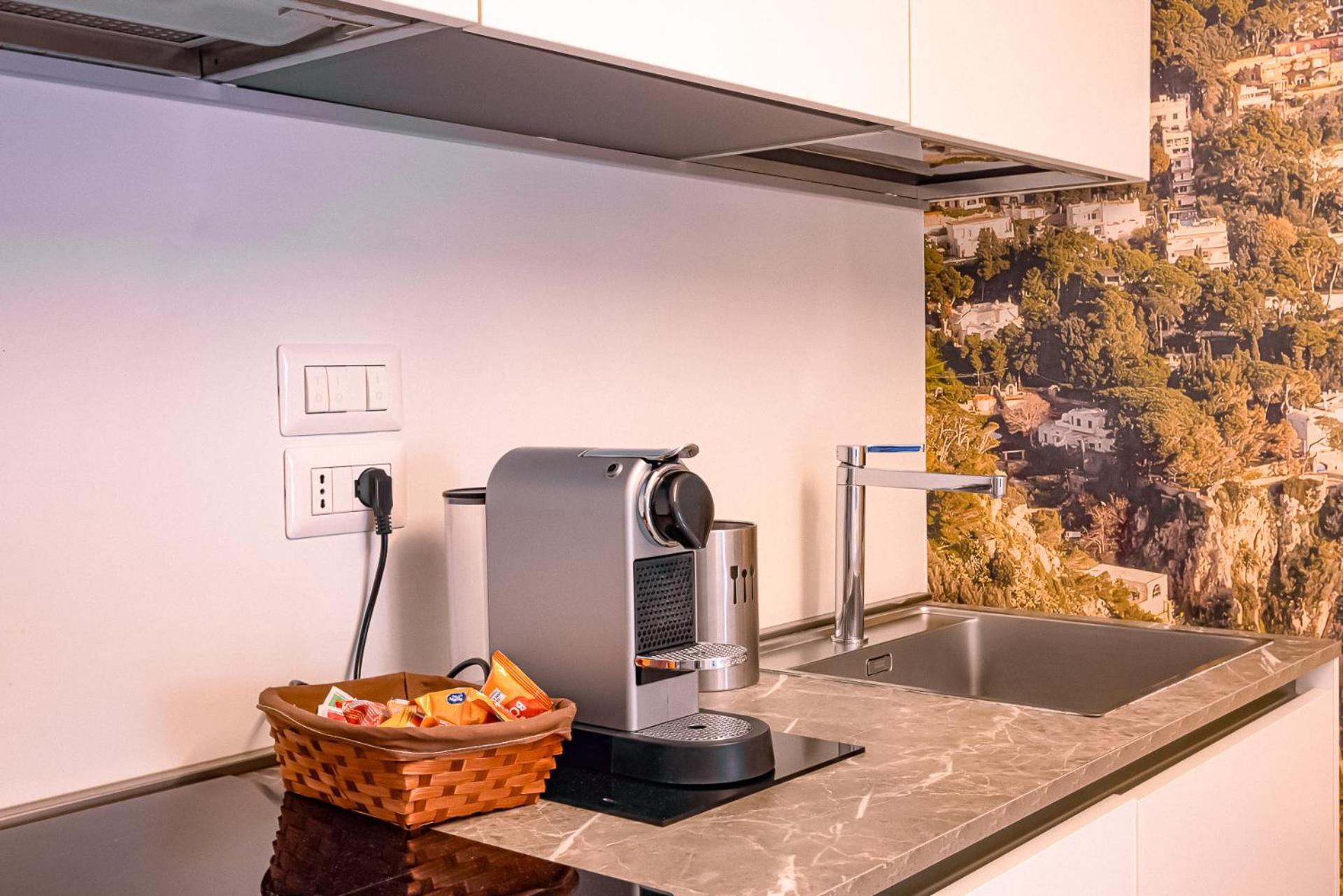 Caprigetaway - Domus Le Botteghe Apartment ภายนอก รูปภาพ